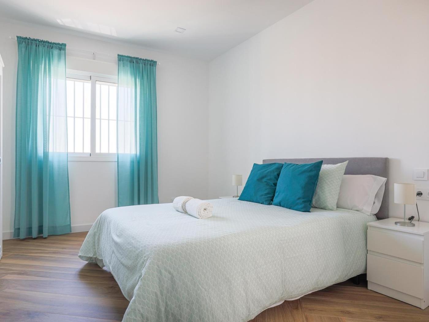 Algaba Aral Apartment Alcala del Rio Room photo
